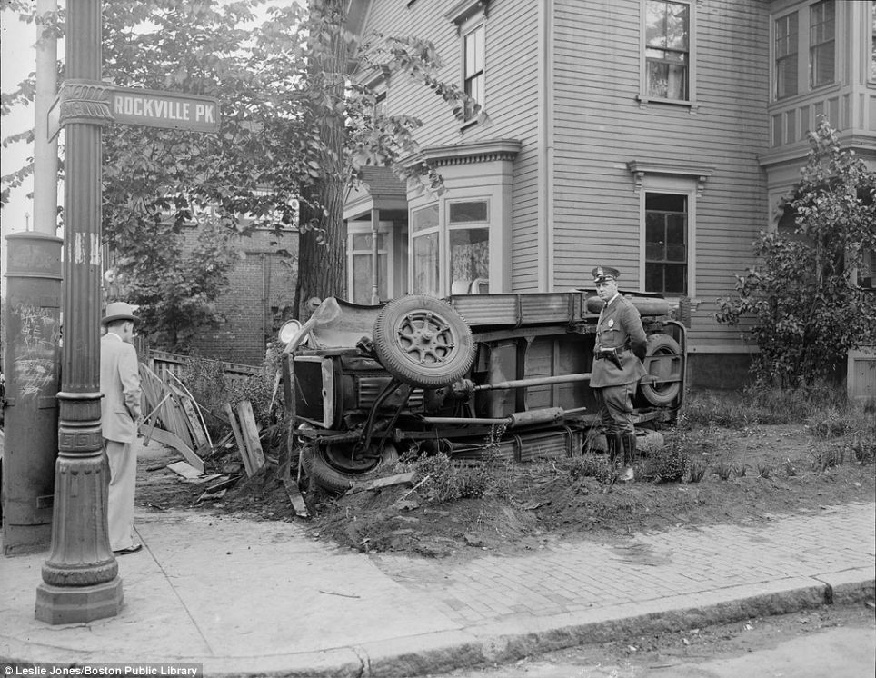 20140307_1920s 1930s car crash photos_006