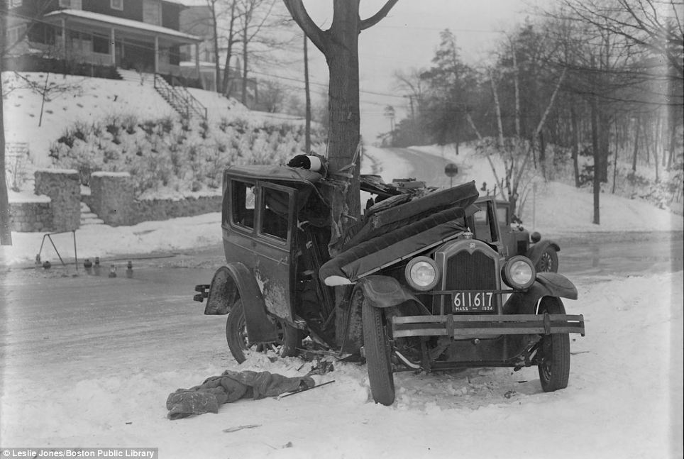 20140307_1920s 1930s car crash photos_019